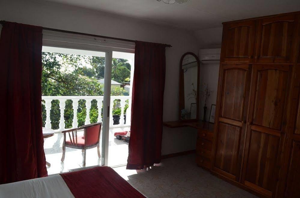 Touchdown Villa Pointe La Rue Esterno foto